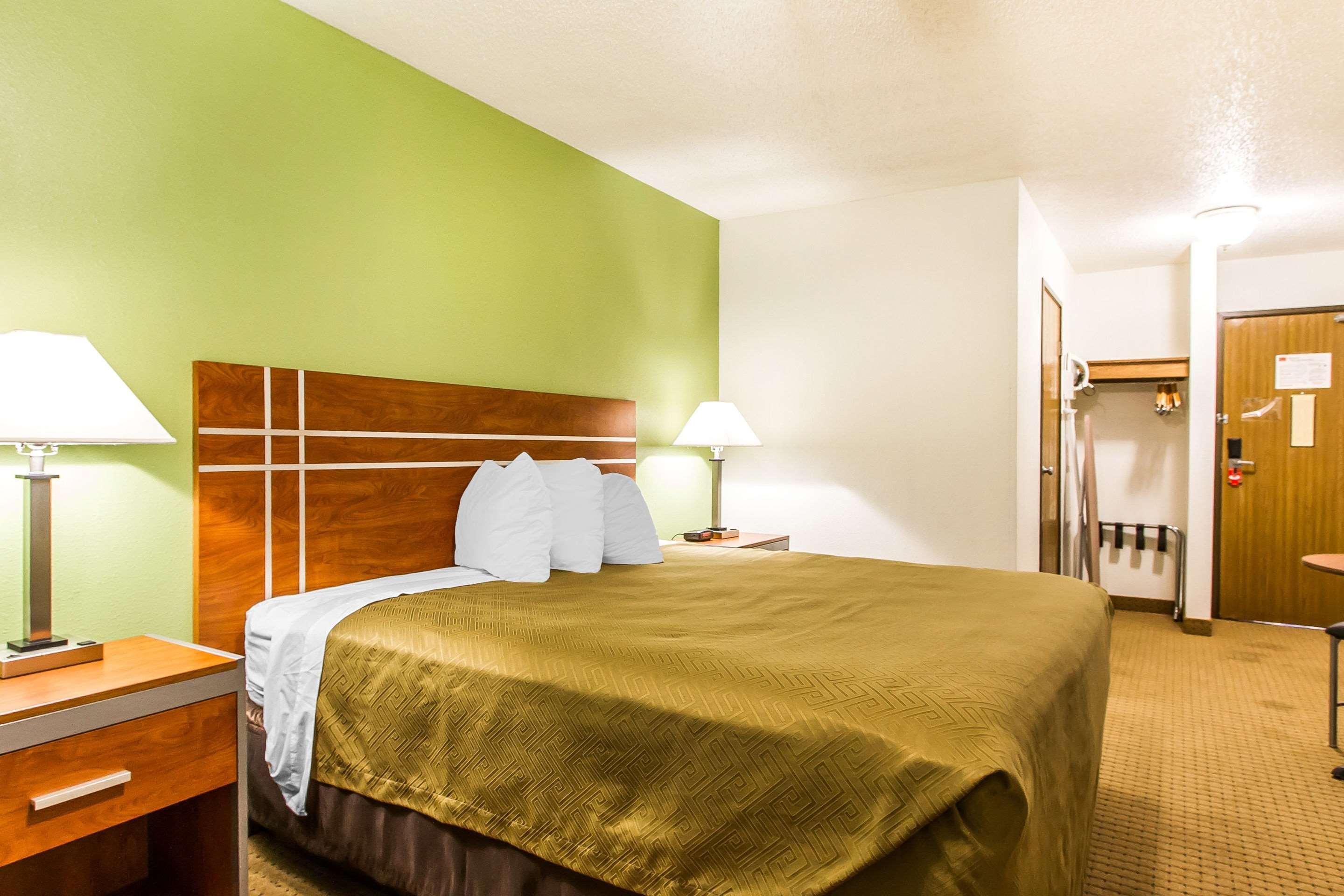 Econo Lodge & Suites Pekin المظهر الخارجي الصورة