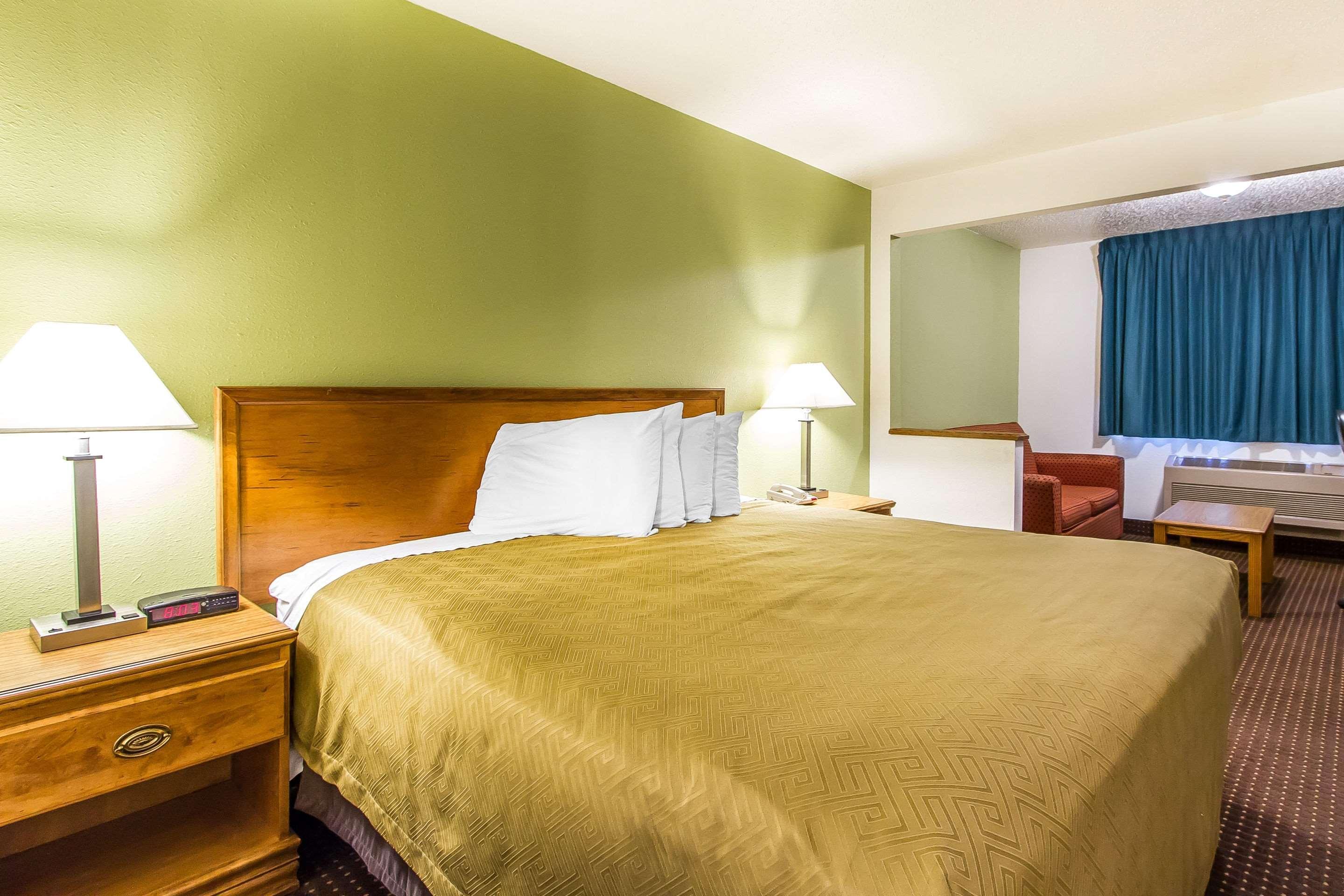 Econo Lodge & Suites Pekin المظهر الخارجي الصورة
