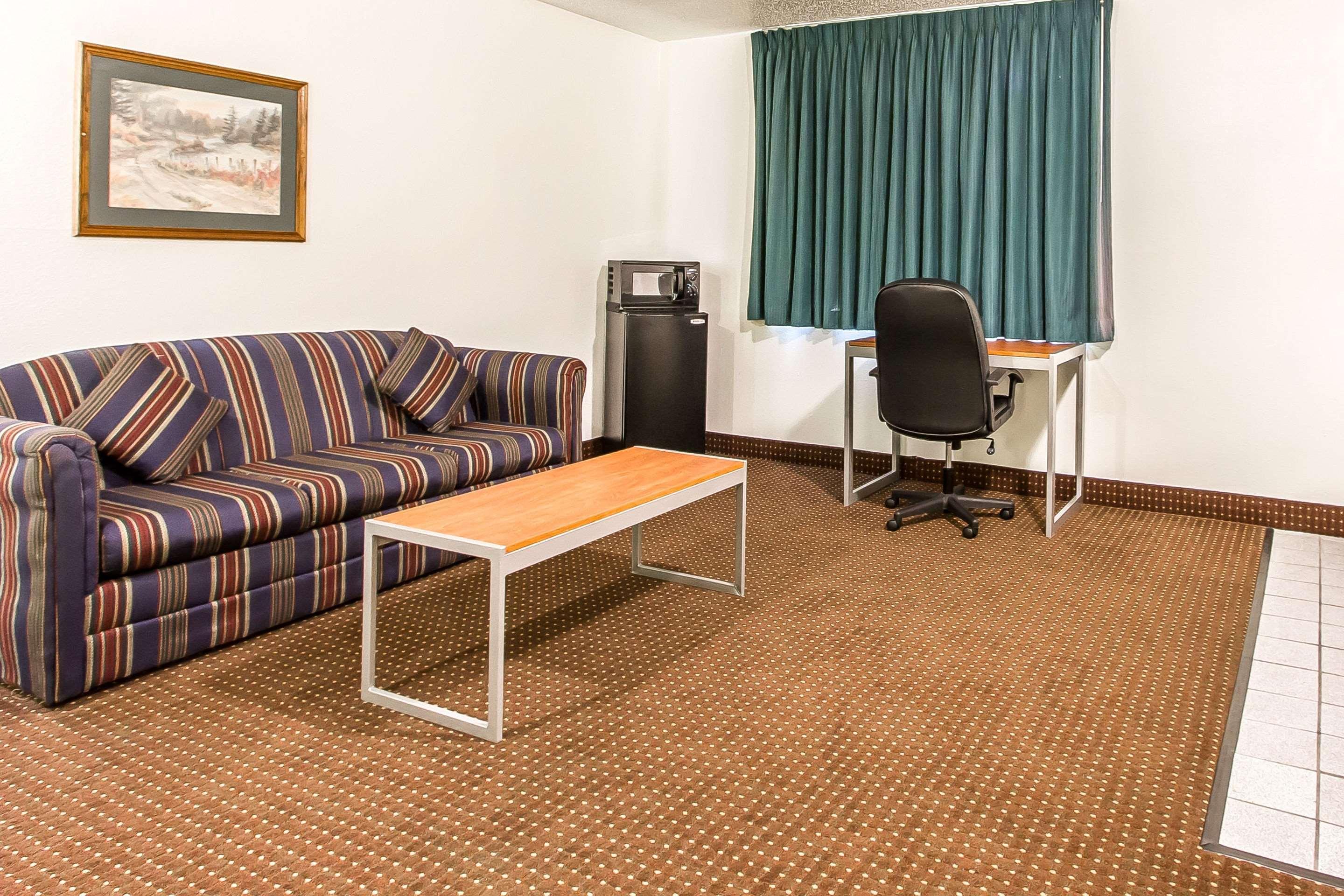Econo Lodge & Suites Pekin المظهر الخارجي الصورة