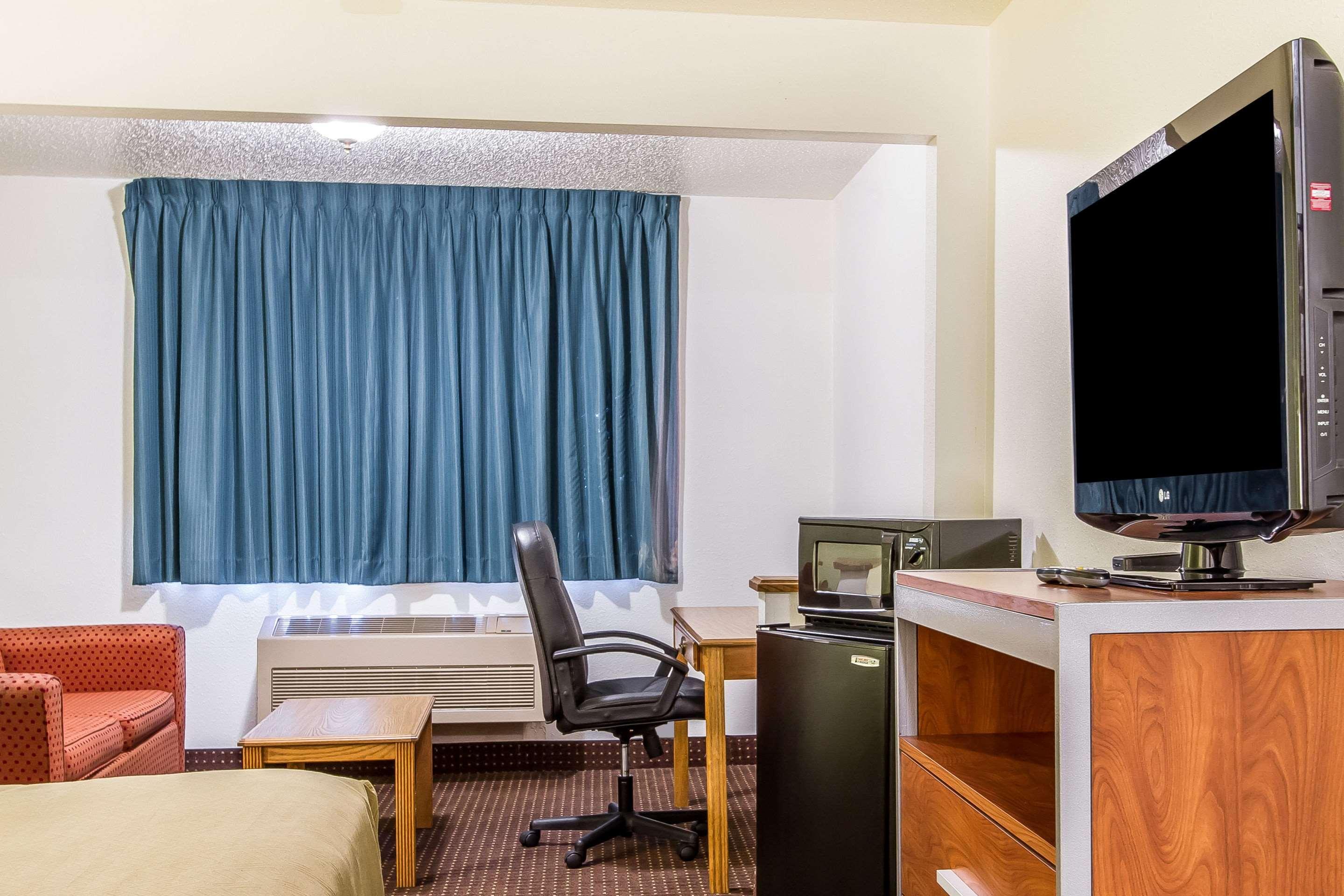 Econo Lodge & Suites Pekin المظهر الخارجي الصورة